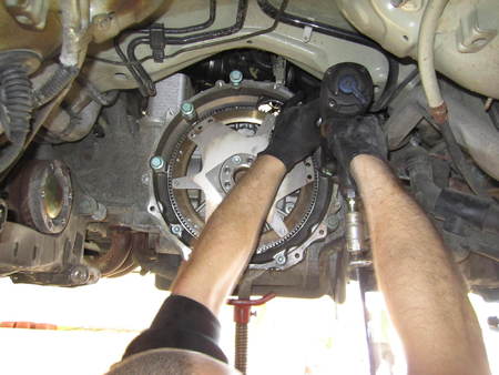 Removing the drive plate Removing the drive plate