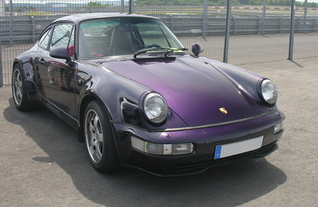 Look closely for signs of rust around the windscreen seals when buying a Porsche 964. Look closely for signs of rust around the windscreen seals when buying a Porsche 964.